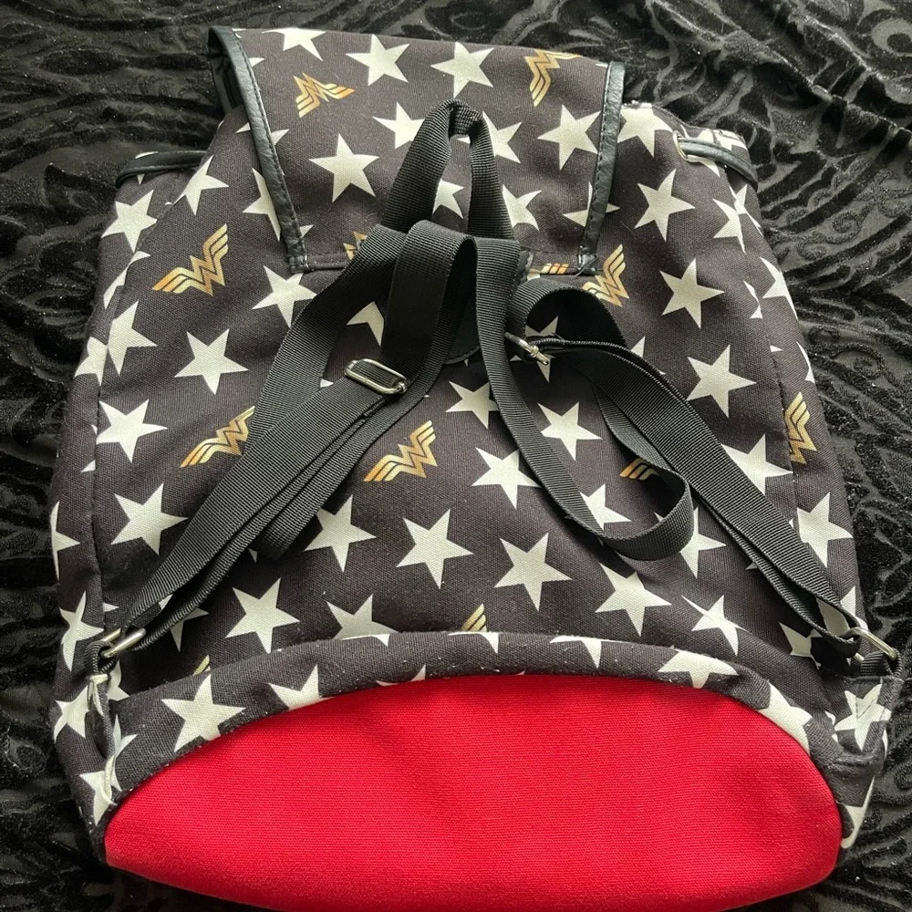 Wonder Woman drawstring Backpack - Picture 2 of 2